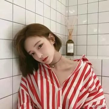 高墙之内的理发室